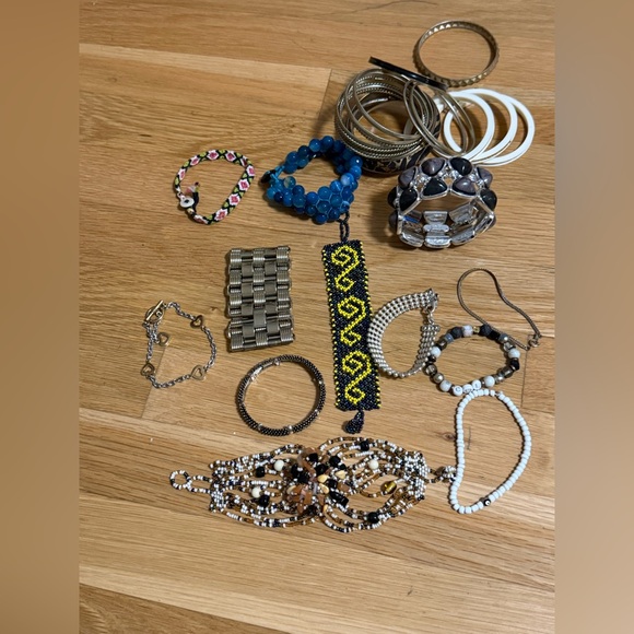 Eclectic Statement Jewelry Lot 15+ Pieces Boho, Gothic & Coastal Style bracelets - Picture 4 of 5